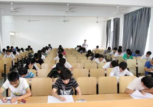 不挂科app:大学生手机里必不可少的学习辅助软件